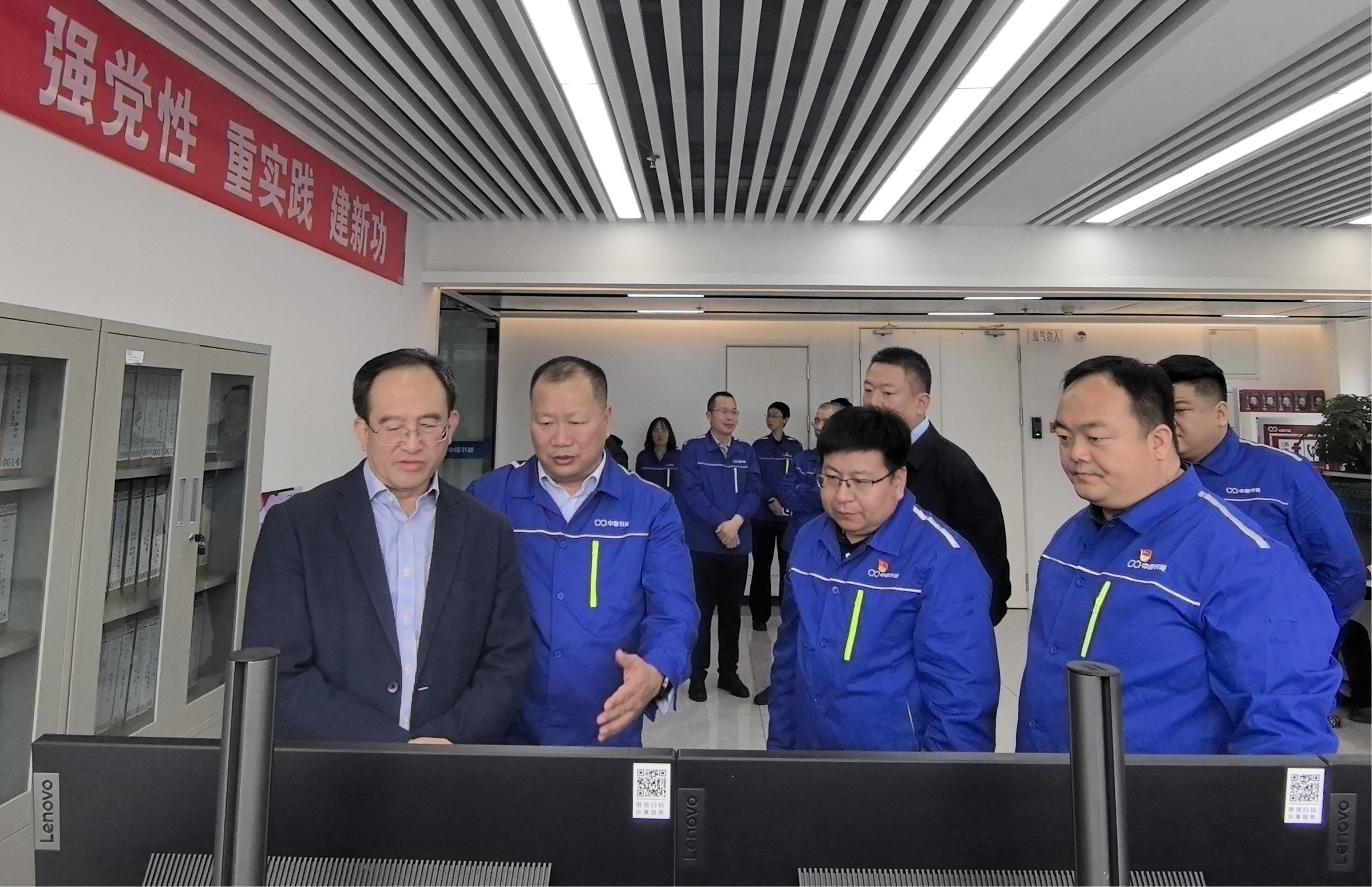 集团公司党委常委副总经理胡乃民深入甘肃区域公司调研指导工作